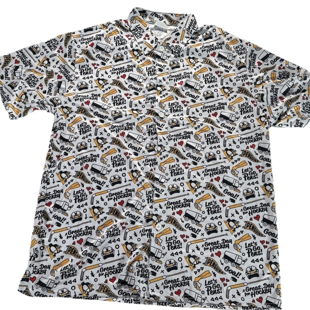 NHL Pittsburgh Penguin Men’s button down short sleeve shirt. Size XL NWOT